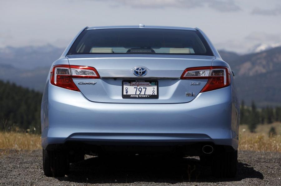  Toyota Camry Hybrid 2012 года  (фото 5 из 71)